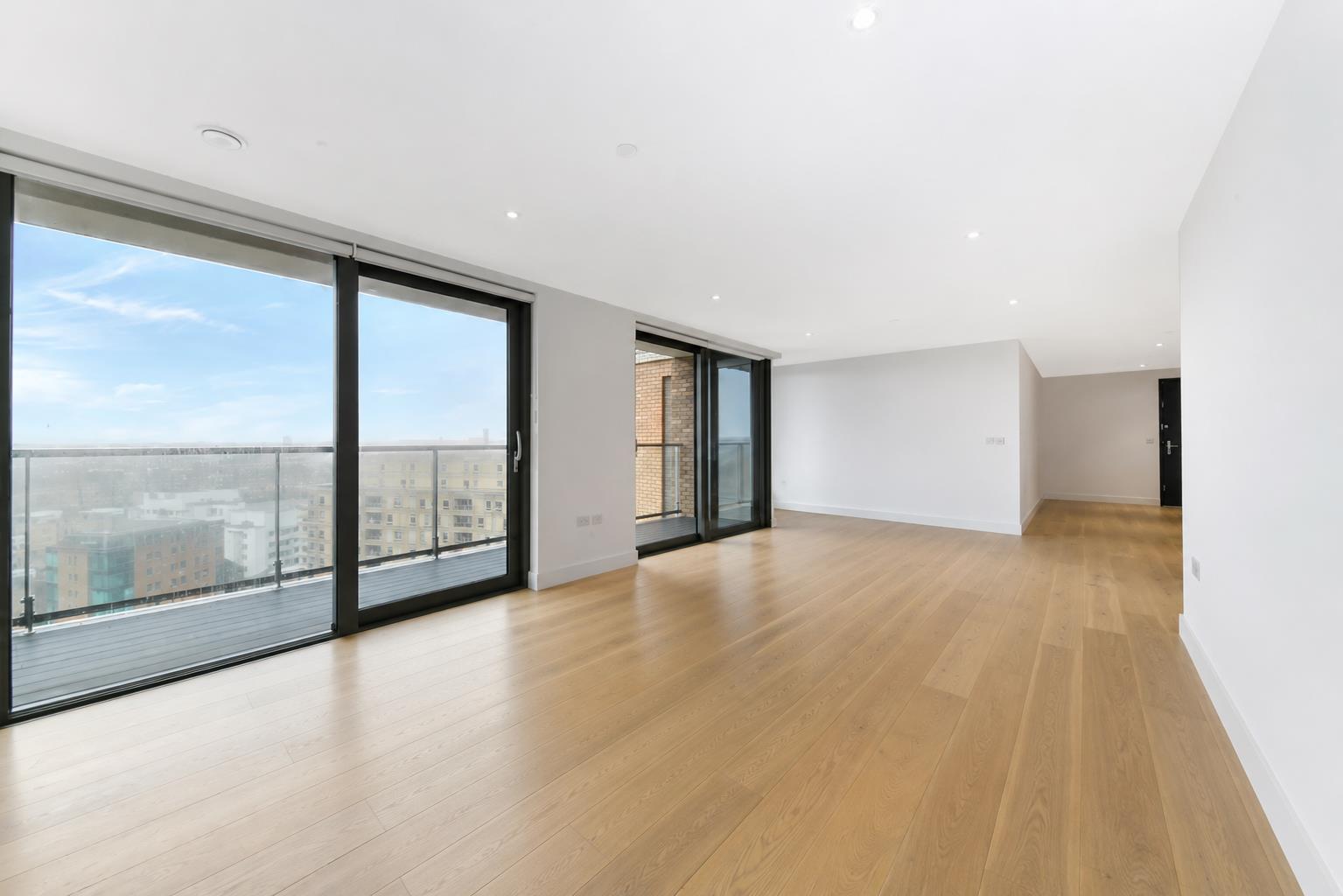 2 bed property in Heritage Tower, 118 East Ferry Road, LONDON